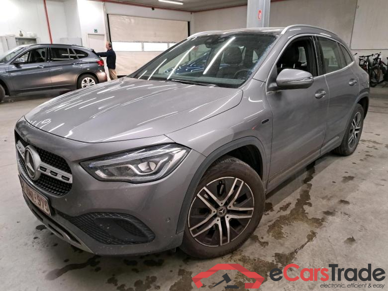 MERCEDES - MER GLA 250e 218PK DCT Business Solution & Pano Roof  * HYBRID *