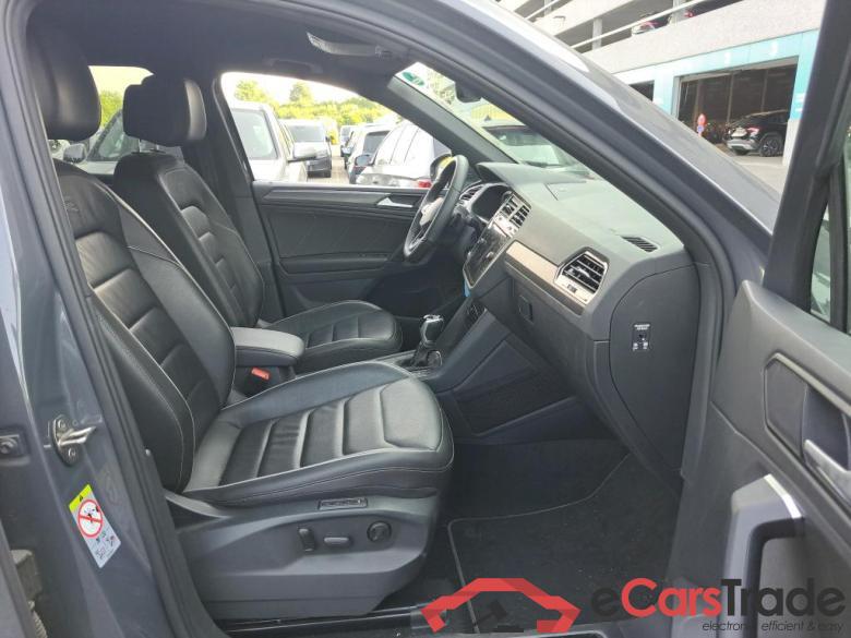 VOLKSWAGEN - VW  TIGUAN TSI 150PK DSG R-Line Pack Black Style & Travel & Heated Steering Wheel & Winter & Nav Discover Media & Rear Camera & Park Assist  * PETROL * #3