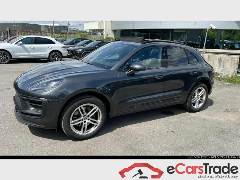 PORSCHE Macan Macan (MY23)