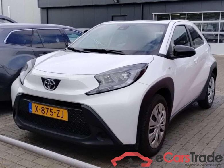 TOYOTA Aygo X 1.0 VVT-i MT Play #1