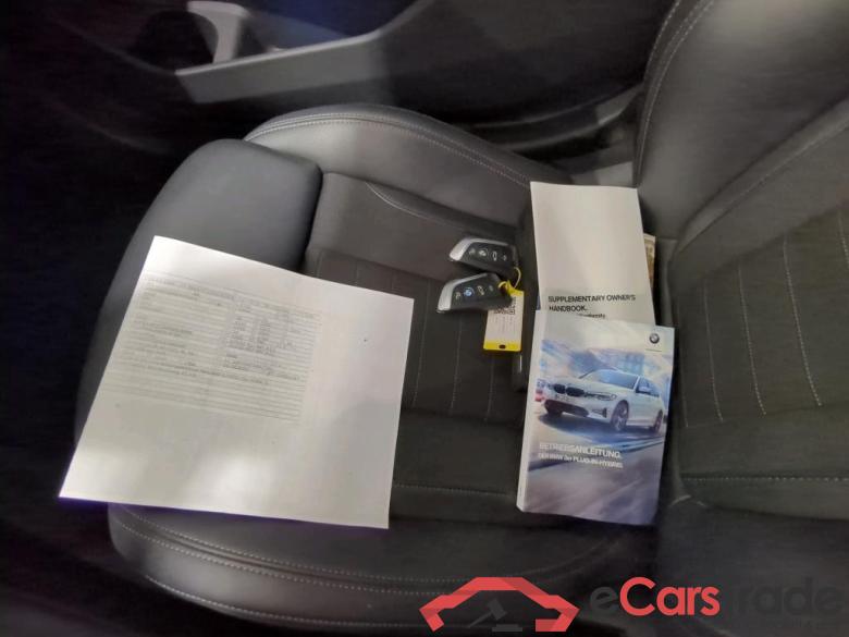 BMW 3-Serie ´18 Baureihe 3 Lim. 330 e Sport Line 2.0 185KW AT8 E6d #3