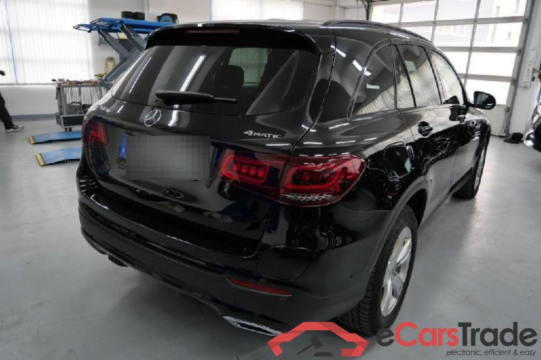Mercedes GLC ´15 GLC -Klasse GLC 300 de 4Matic (253.911) 2.0 225KW AT9 E6d #2