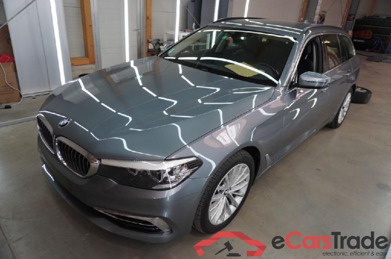 BMW 5-Serie Touring ´16 BMW 5er 520d xDrive Touring Aut. Luxury Line 5d 140kW #1