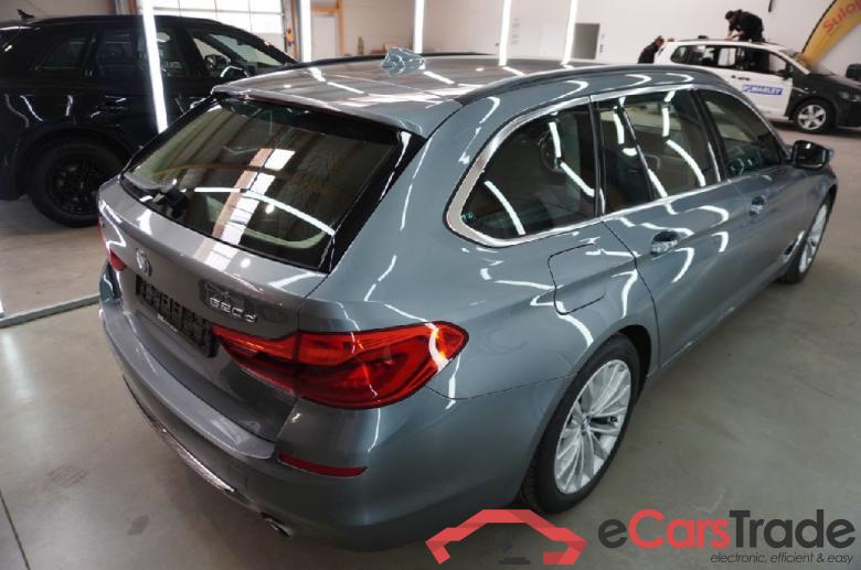 BMW 5-Serie Touring ´16 BMW 5er 520d xDrive Touring Aut. Luxury Line 5d 140kW #2