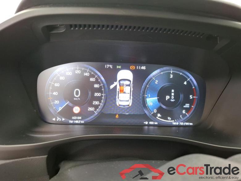 Volvo D4 AWD AdBlue 190 Geartro 8 R-Design XC40 R Design AWD 2.0 D4 190CV BVA8 E6dT #6