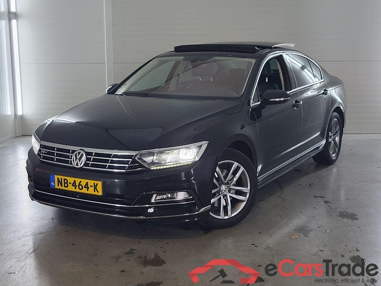 VOLKSWAGEN PASSAT 1.4 TSI ACT Connected Series Plus #1