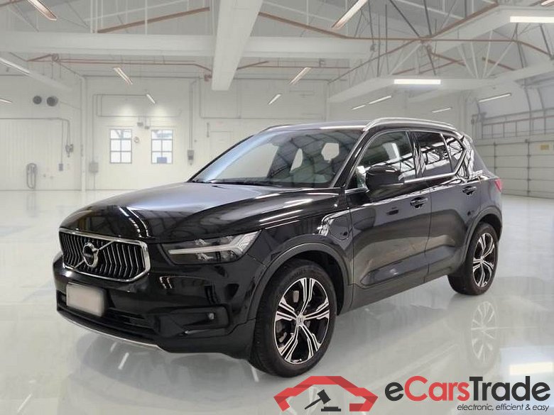 Volvo 233 VOLVO XC40 / 2017 / 5P / SUV T4 PLUG-IN HYBRID AUTO RECHARGE INSCR.