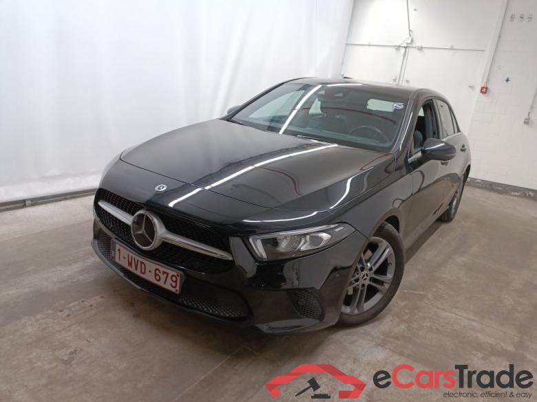 Mercedes-Benz A-Klasse A 180 d DCT Launch Edition 5d #1