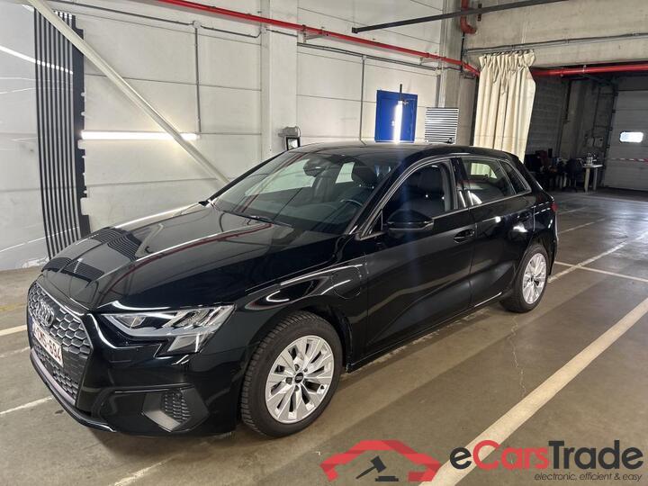 Audi A3 Sportback A3 Sportback 1.4 40 TFSI e Attraction (PHEV) 150kW/204pk  5D/P Auto-6 #1