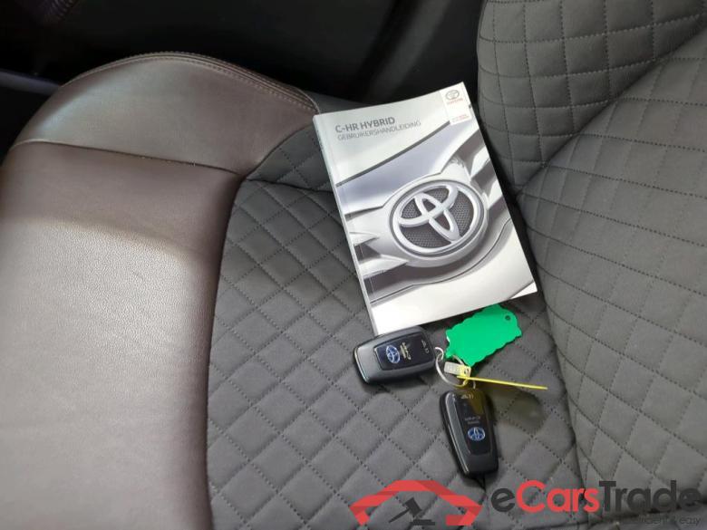 Toyota C-HR '16 Toyota C-HR 1.8 Hybrid Executive Ultimate automaat 5d #4
