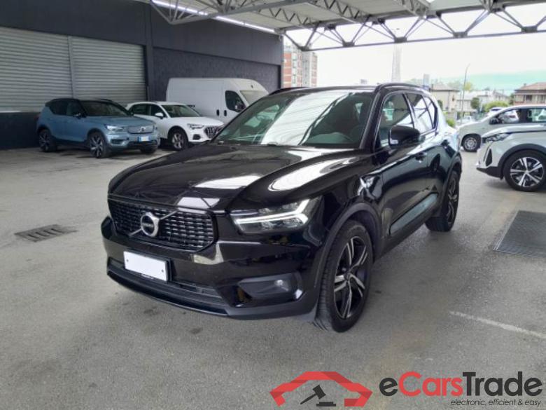 Volvo 223 VOLVO XC40 / 2017 / 5P / SUV T5 PLUG-IN HYBRID AUTO RECHARGE R-DESIGN #1