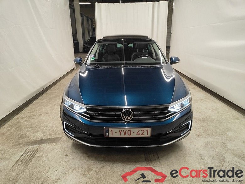 Volkswagen Passat 1.4 TSI GTE Business DSG 4d #1