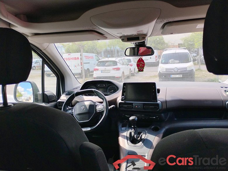 Peugeot GT Line Standard BlueHDi 96kW PEUGEOT Rifter / 2018 / 5P / monovolumen compacto GT Line Standard BlueHDi 96kW #3