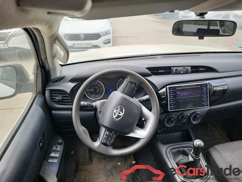 Toyota 2.4 D-4D Cabina Doble GX TOYOTA Hilux / 2016 / 4P / pickup 2.4 D-4D Cabina Doble GX #3
