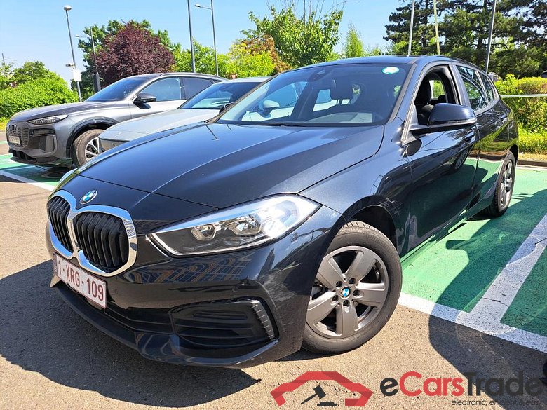 BMW - BMW 1 HATCH 118iA 140PK Advantage Pack Business & Live CockPit Pro & Cruise Control & PDC Front & Rear  * PETROL * #1