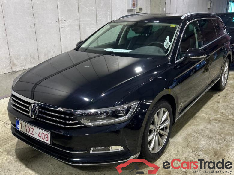 VOLKSWAGEN PASSAT VARIANT DIESEL - 2015 1.6 TDi Highline Business DSG (EU6.2) STOCK