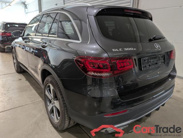 Mercedes GLC ´15 GLC -Klasse GLC 300 e 4Matic (253.953)AMG 2.0 AMG Line 235KW AT9 E6d #2