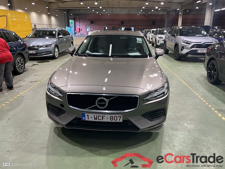 VOLVO V60 DIESEL - 2018 2.0 D3 Momentum (EU6d-TEMP) STOCK