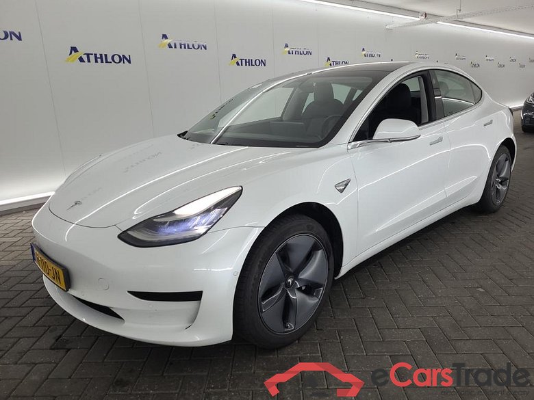 Tesla Model 3 Standard Range Plus RWD 4D 225kW