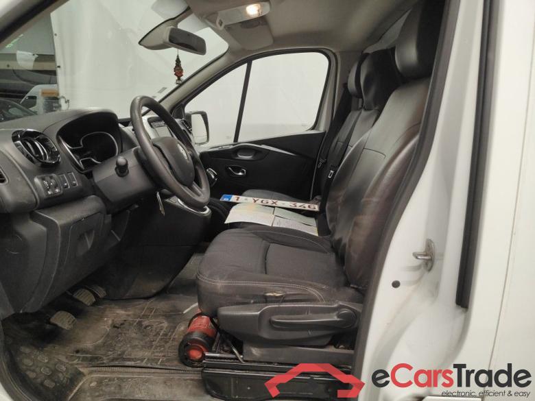 Renault Trafic L1H1 dCi 120 Grand Confort 2.7T 4d #6