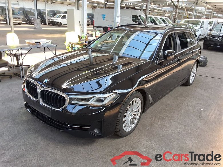 BMW 5-Serie Touring ´16 Baureihe 5 Touring 530 e 2.0 215KW E6d