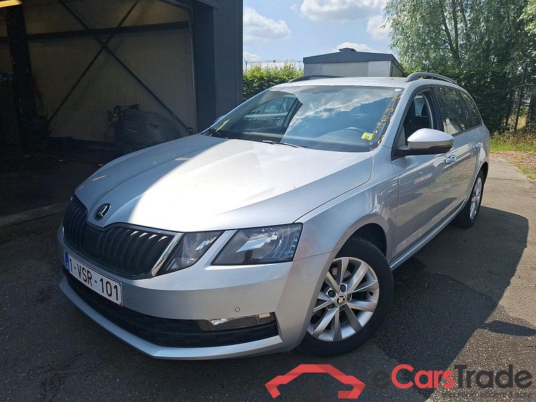 SKODA - SKO OCTAVIA COMBI CRTDI 115PK DSG7 GreenTec Ambition Look & Comfort & Heated Seats & Adaptive Cruise Control & Kessy & PDC Front & Rear #1