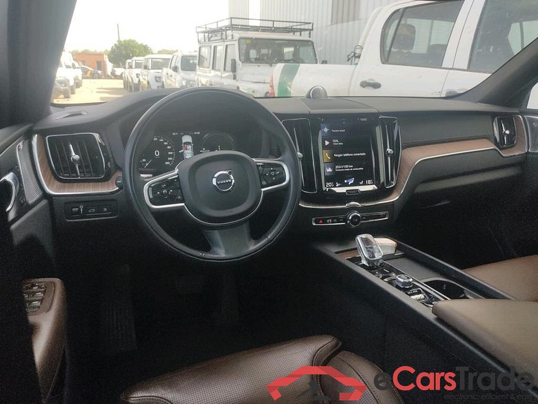 Volvo 2.0 T6 AWD Recharge Inscription Auto VOLVO XC60 / 2017 / 5P / todoterreno 2.0 T6 AWD Recharge Inscription Auto #3