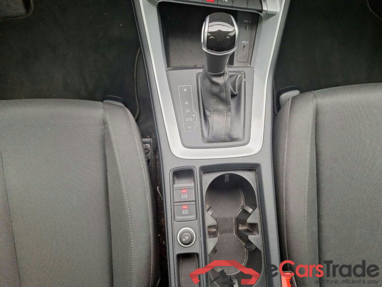 Audi, Q3 '18 PHEV, Audi Q3 45 TFSI e S tronic S Line 5d #1