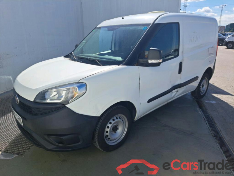 FIAT Doblò Cargo/2015/3P/furgón derivado de turismo Cargo Base 1.3 Multijet 70kW (95CV)