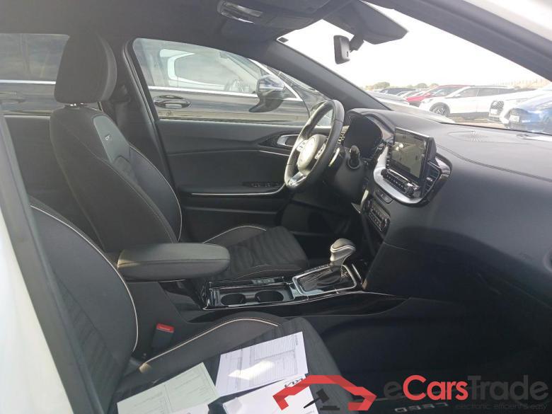 KIA Ceed Tourer / 2021 / 5P / familiar Tourer 1.5 MHEV 118kW(160CV) GT Line DCT #6 KIA Ceed Tourer / 2021 / 5P / familiar Tourer 1.5 MHEV 118kW(160CV) GT Line DCT #6