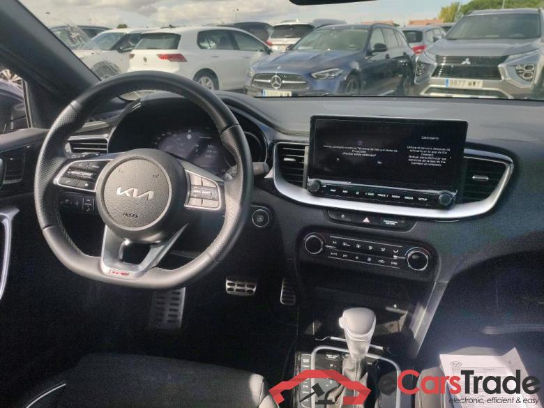 KIA Ceed Tourer / 2021 / 5P / familiar Tourer 1.5 MHEV 118kW(160CV) GT Line DCT #3 KIA Ceed Tourer / 2021 / 5P / familiar Tourer 1.5 MHEV 118kW(160CV) GT Line DCT #3