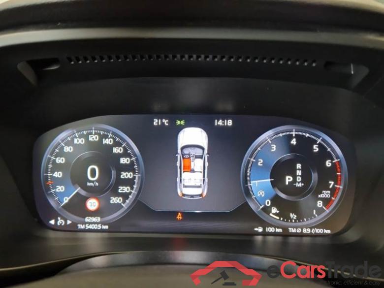 VOLVO XC40 / 2017 / 5P / SUV T3 GEATRONIC BUSINESS PLUS #4