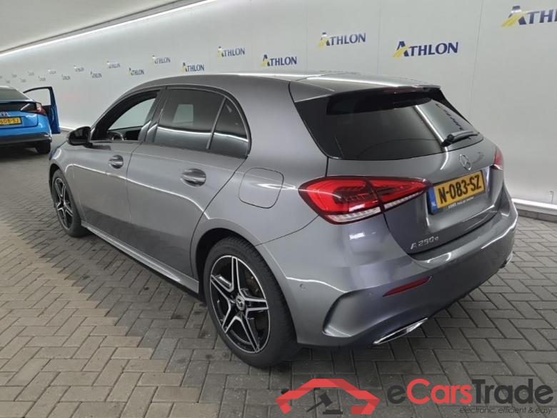MERCEDES-BENZ A-klasse A 250 e 8G-DCT Business Sol AMG Limited 5D 160kW #4