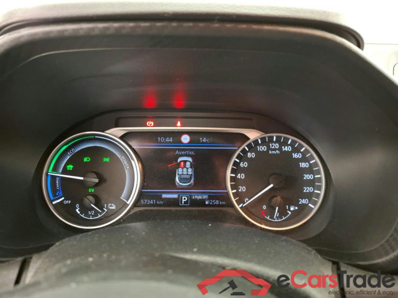 NISSAN Juke / 2019 / 5P / Crossover Hybrid 143 Business+ #6