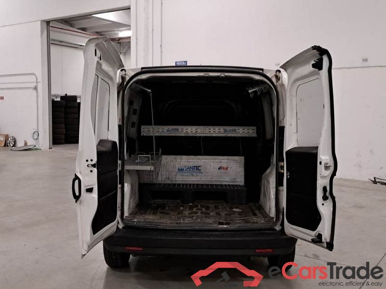 FIAT DOBLÒ CARGO / 2014 / 4P / VETT. FURGONATA CH1 LOUNGE 1.6 MJET 105CV E6D-F SeS #5