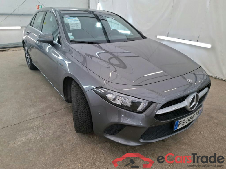 MERCEDES-BENZ Classe A Compact / 2018 / 5P / Berline A 250 e Business Line 8G-DCT #4