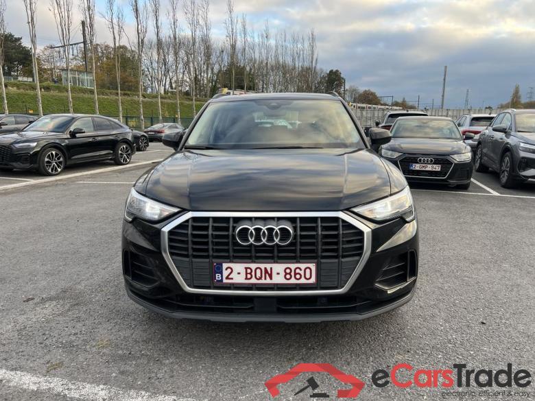 AUDI Q3 PHEV Attraction 45 TFSI e  180(245) kW(pk) S tronic #1