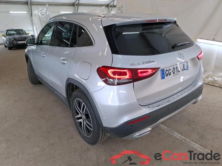 Mercedes GLA 250e Plug-In Hybrid Aut. LED-Xenon Navi-Pro 1/2 Sport-Leather KeylessGo Camera Klima PDC ... #4