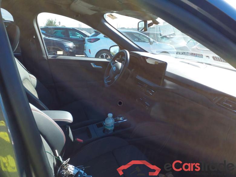 FORD Kuga 2.5 243CV Automático    St Line X (Pano) #3