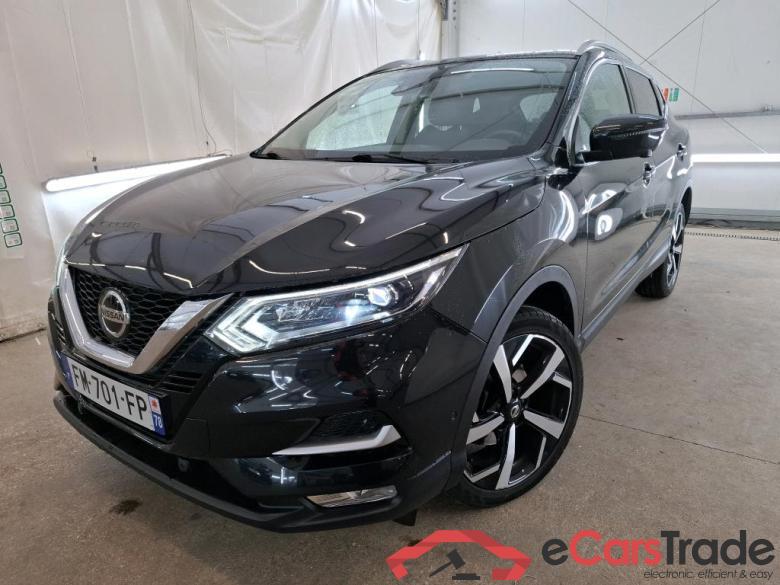NISSAN Qashqai / 2017 / 5P / Crossover 1.3 DIG-T 140 Tekna #1