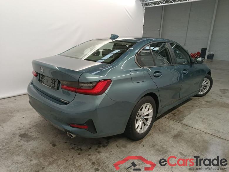 BMW 3 Reeks Berline 318dA (100 kW) 4d #2