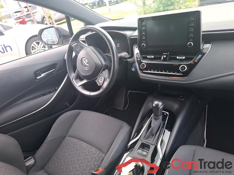 TOYOTA Corolla / 2018 / 5P / Berline Hybride 122h Dynamic Business Supp Lomb #5