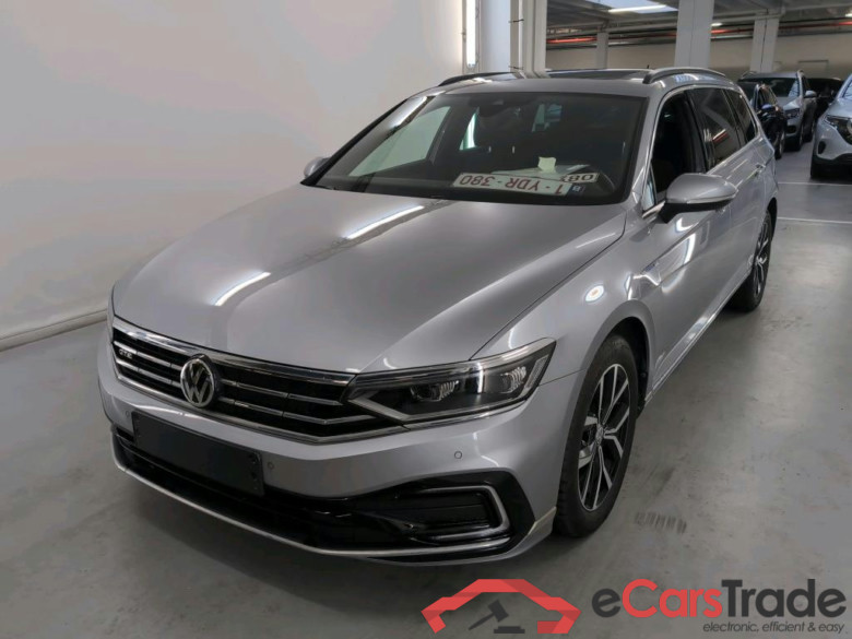 VOLKSWAGEN PASSAT VARIANT 1.4 TSI MSQ VARIANT GTE BUSINESS #1