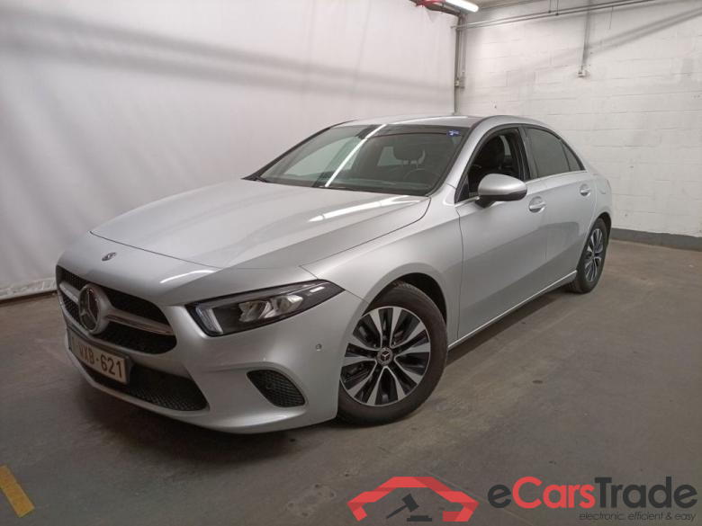 Mercedes-Benz A-Klasse Limousine A 200 Business Solution Aut. 4d