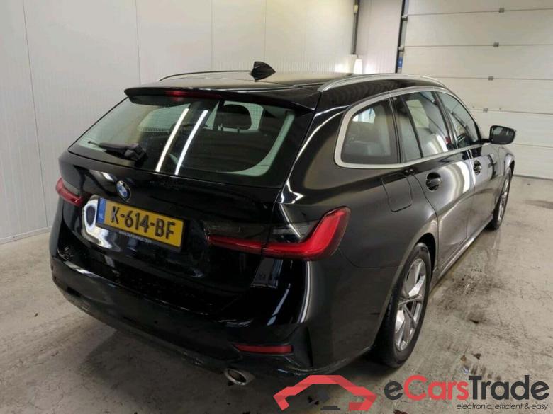 BMW 3-serie Touring 318i Executive Ed. #2