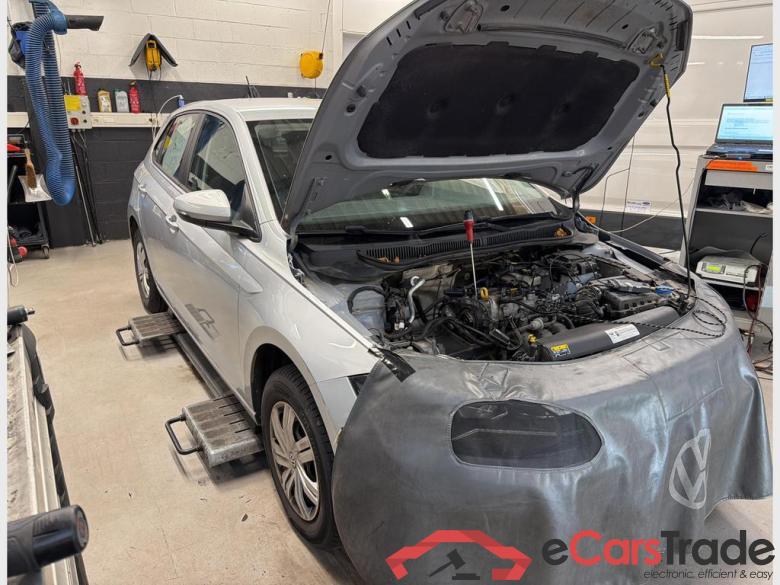 VOLKSWAGEN Polo Polo Trendline 1.0 59 kW (80 ch) 5 vitesses manuel #6