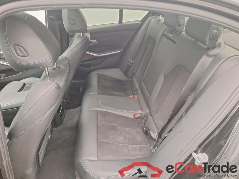 BMW, 3-serie '18, BMW 3 Reeks Berline 318dA (100 kW) 4d #4