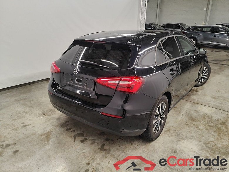 Mercedes-Benz A-Klasse A 180 Business Solution Aut. 5d #2