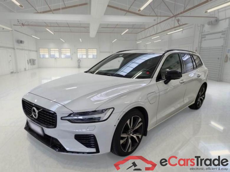 VOLVO V60 / 2019 / 5P / STATION WAGON T6 PLUG-IN AWD AUTOM.RECH.R-DESIGN #1