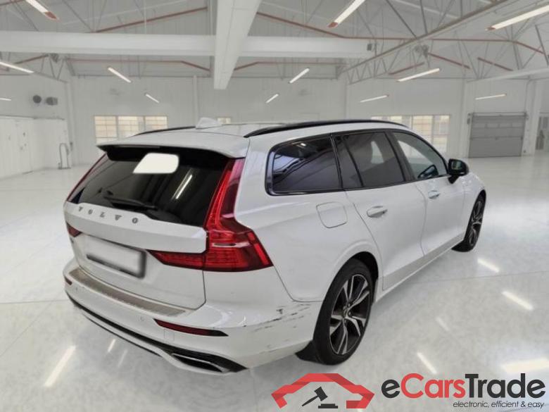 VOLVO V60 / 2019 / 5P / STATION WAGON T6 PLUG-IN AWD AUTOM.RECH.R-DESIGN #2